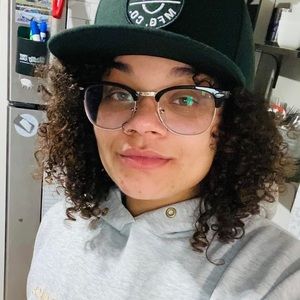 Meet your Posher, Kay